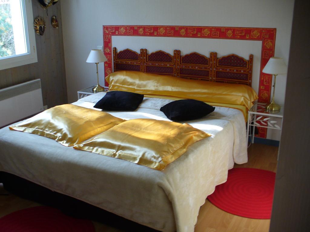 Chambre D'Hotes Dyrslot Saint-Denis-de-Pile Eksteriør bilde