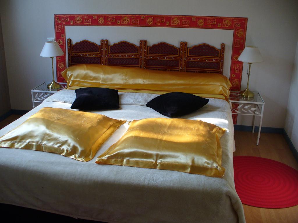 Chambre D'Hotes Dyrslot Bed & Breakfast Saint-Denis-de-Pile Rom bilde